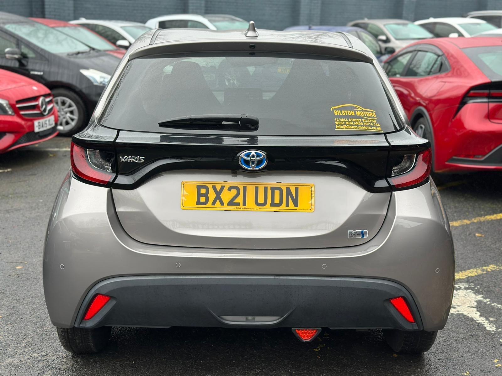 Toyota Yaris - 1.5 VVT-h Design E-CVT Euro 6 (s/s) 5dr - Hatchback (2020 -) Image